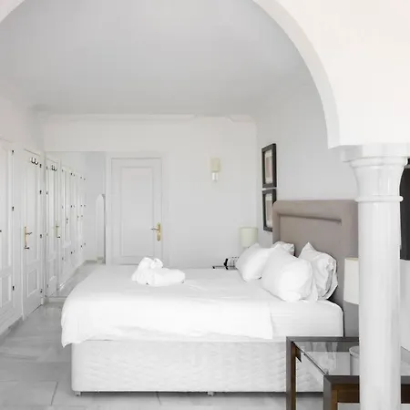 Apartment 2 Bed In Magna With Sea Views Marbella